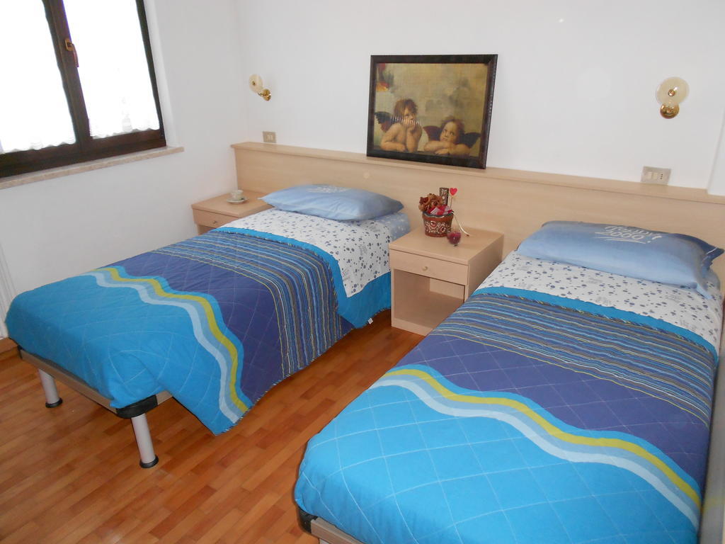 Appartamenti Donini Marco Molveno Habitación foto