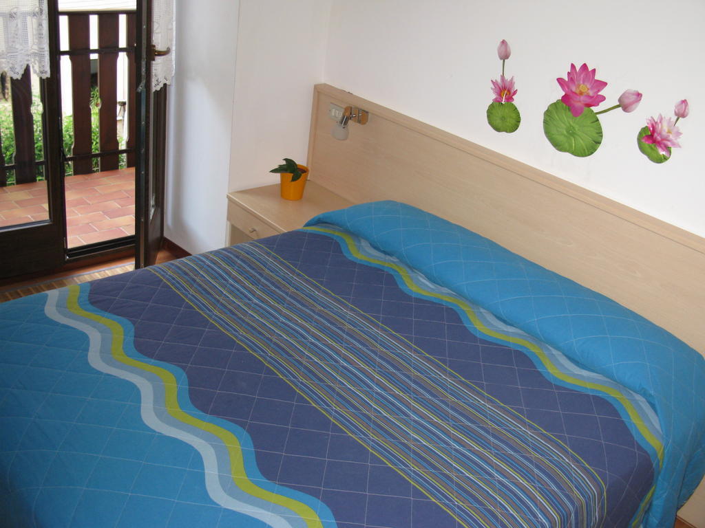 Appartamenti Donini Marco Molveno Habitación foto