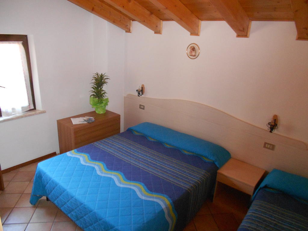 Appartamenti Donini Marco Molveno Habitación foto